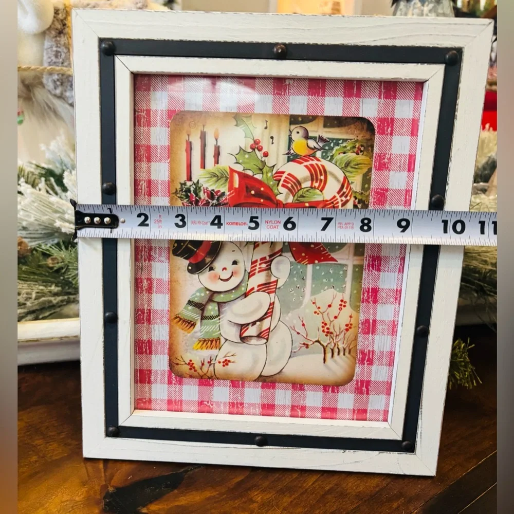 Broyhill Distressed Wood Frame With Metal Accents. 10.5”x12.5” Holds 8x10